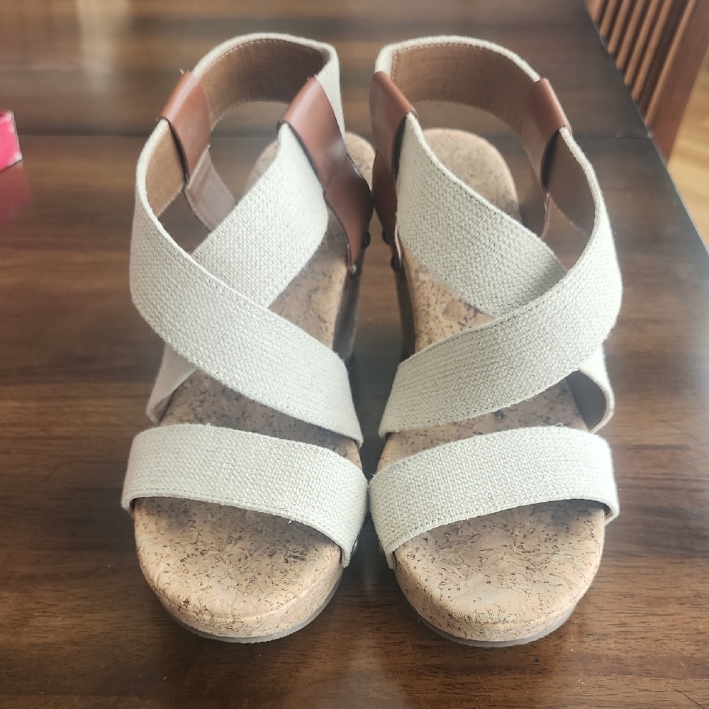 Women's Cream Strappy Sandals